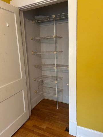 1127 Richmond Road 1, Lexington, KY 40502
