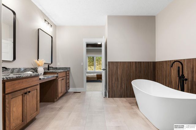 815 S Lakeview Way, Ashland, NE 68003