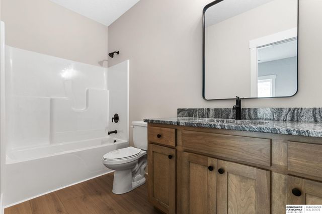 815 S Lakeview Way, Ashland, NE 68003