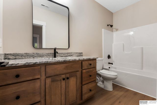 815 S Lakeview Way, Ashland, NE 68003