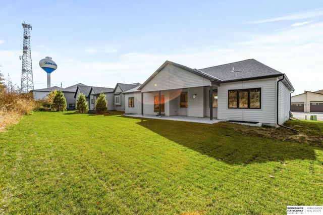 815 S Lakeview Way, Ashland, NE 68003