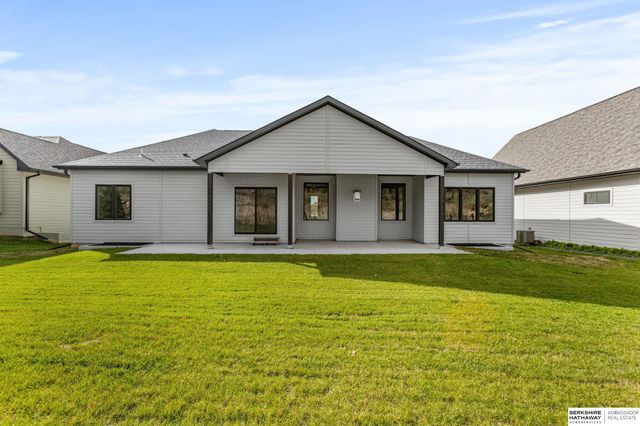 815 S Lakeview Way, Ashland, NE 68003