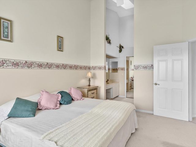 8049 Aberdeen Drive 201, Boynton Beach, FL 33472