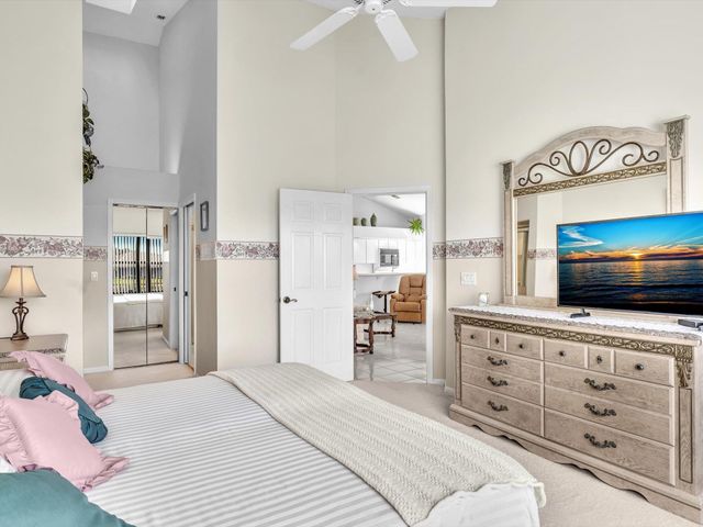 8049 Aberdeen Drive 201, Boynton Beach, FL 33472