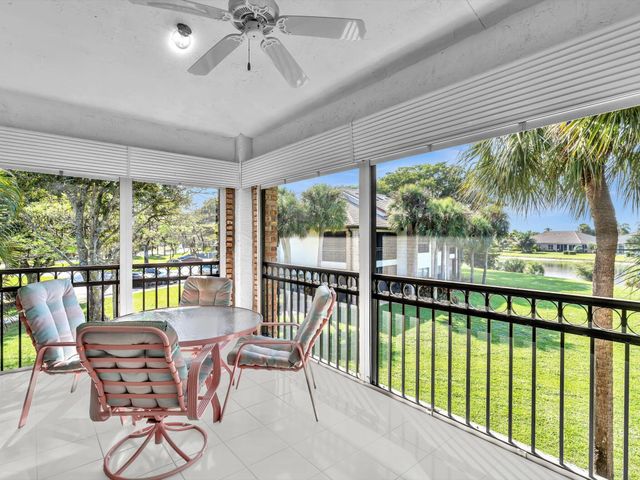 8049 Aberdeen Drive 201, Boynton Beach, FL 33472