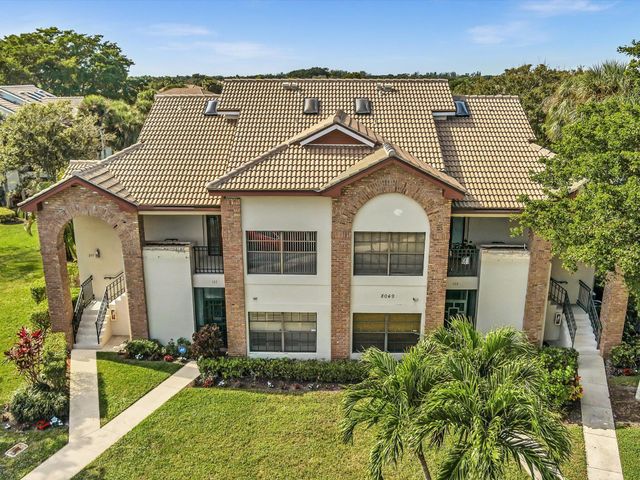 8049 Aberdeen Drive 201, Boynton Beach, FL 33472