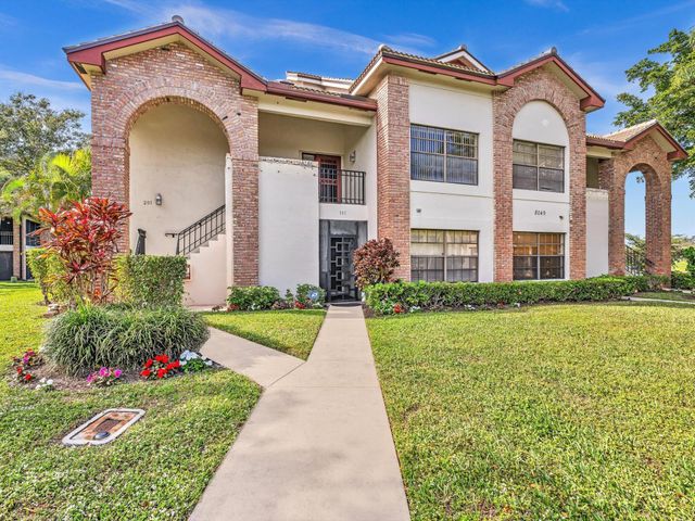 8049 Aberdeen Drive 201, Boynton Beach, FL 33472