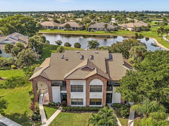 8049 Aberdeen Drive 201, Boynton Beach, FL 33472