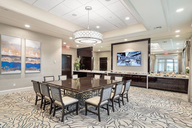 8049 Aberdeen Drive 201, Boynton Beach, FL 33472