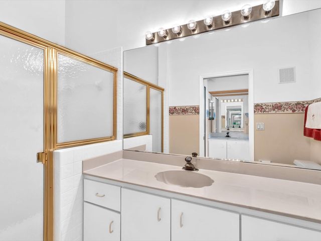 8049 Aberdeen Drive 201, Boynton Beach, FL 33472