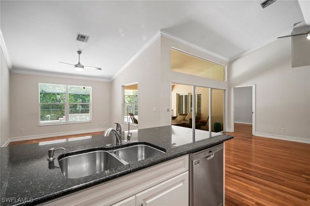 2124 Piccadilly Circus, Naples, FL 34112