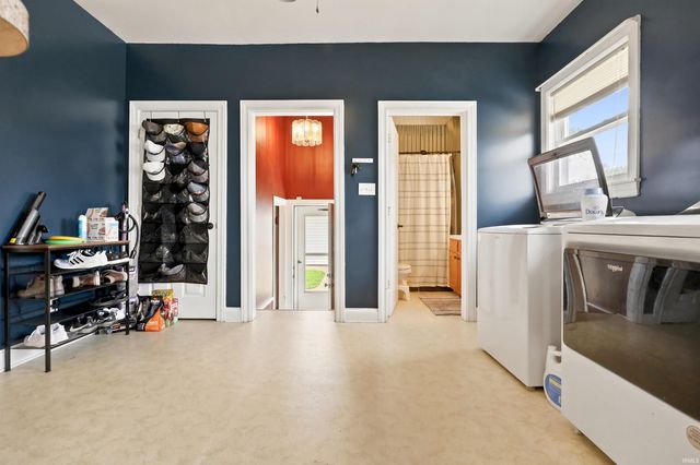 1320 N Main Street, Evansville, IN 47711