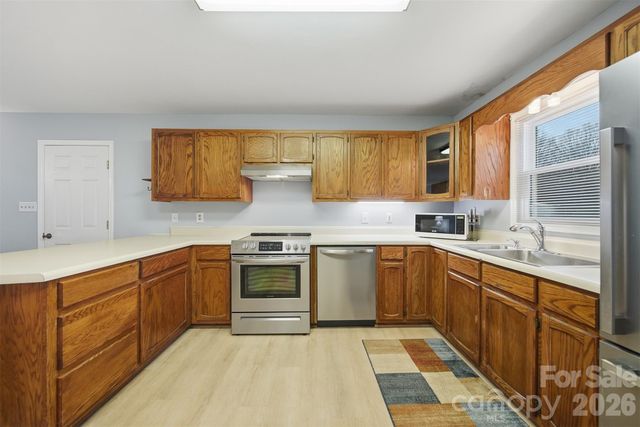 2336 21st Avenue NE, Hickory, NC 28601