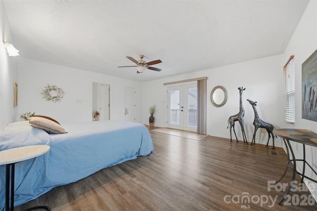 2336 21st Avenue NE, Hickory, NC 28601