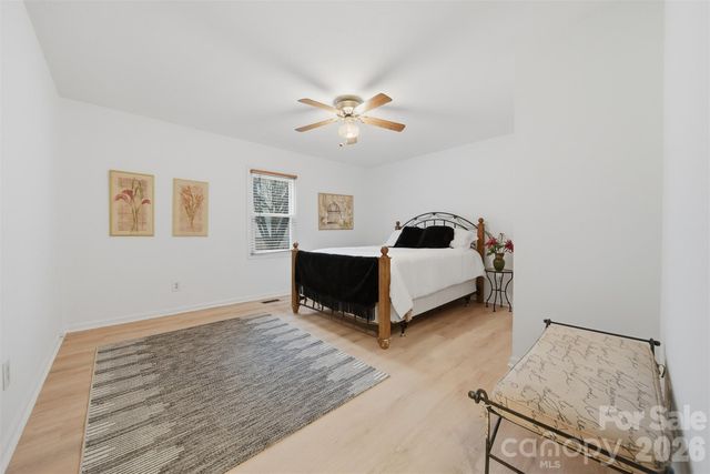 2336 21st Avenue NE, Hickory, NC 28601