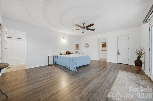 2336 21st Avenue NE, Hickory, NC 28601