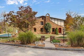 1100 E Robertson Street, Ozark, MO 65721