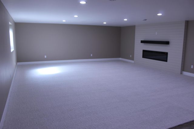 729 48th Avenue W, West Fargo, ND 58078
