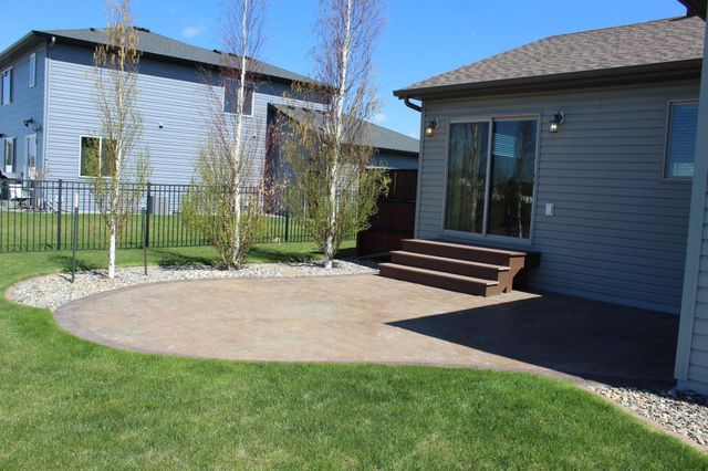 729 48th Avenue W, West Fargo, ND 58078