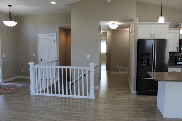 729 48th Avenue W, West Fargo, ND 58078