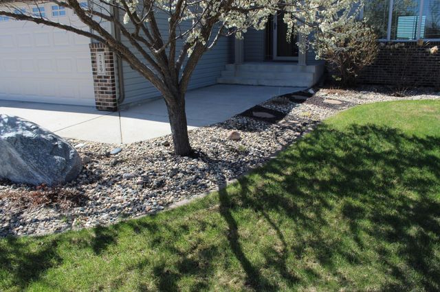 729 48th Avenue W, West Fargo, ND 58078