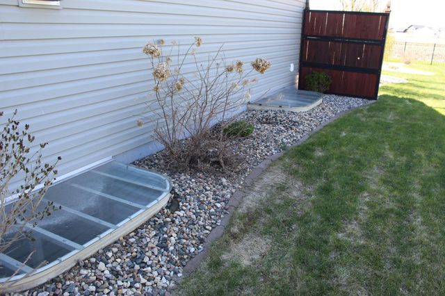 729 48th Avenue W, West Fargo, ND 58078