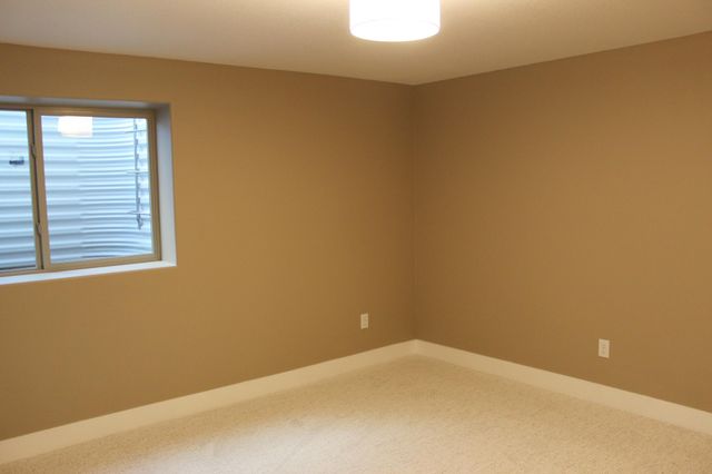 729 48th Avenue W, West Fargo, ND 58078