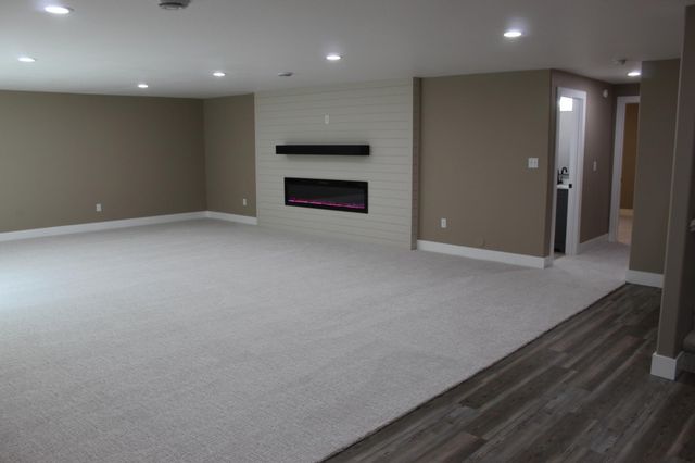 729 48th Avenue W, West Fargo, ND 58078