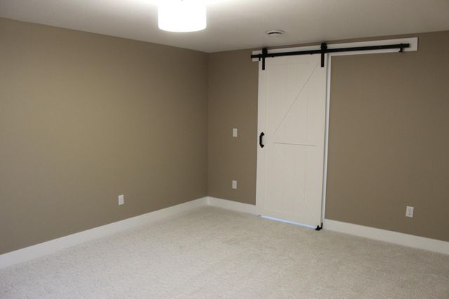 729 48th Avenue W, West Fargo, ND 58078