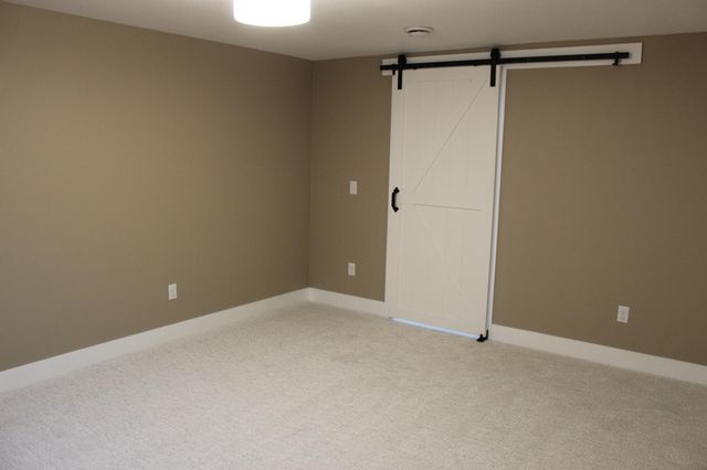 729 48th Avenue W, West Fargo, ND 58078