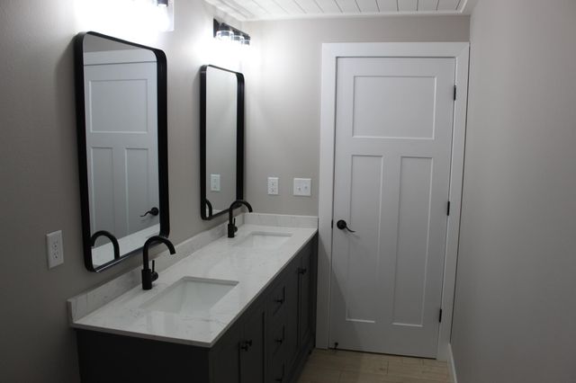 729 48th Avenue W, West Fargo, ND 58078