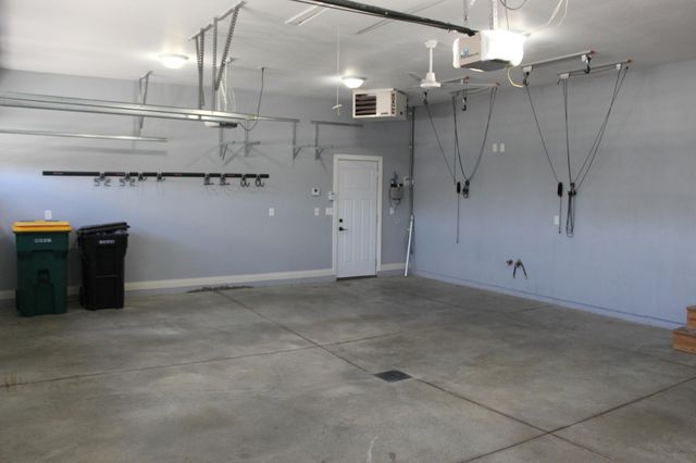 729 48th Avenue W, West Fargo, ND 58078