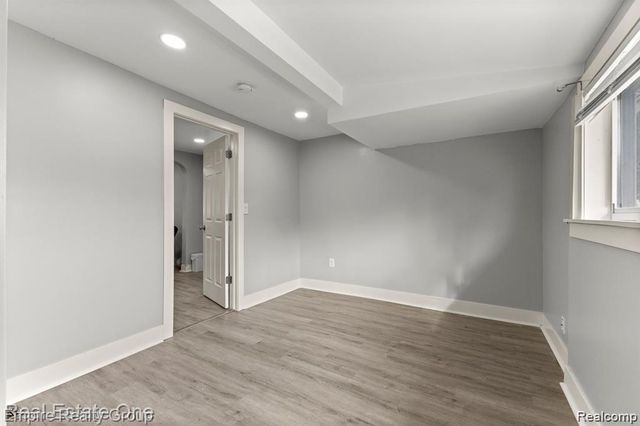 21047 Outer Drive, Dearborn, MI 48124