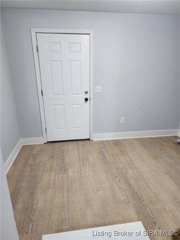 213 Starlight Drive, Clarksville, IN 47129