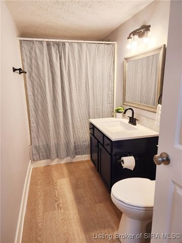 213 Starlight Drive, Clarksville, IN 47129