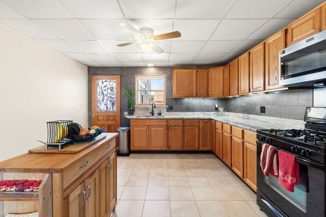 10 Brissette Avenue, Salisbury, MA 01952