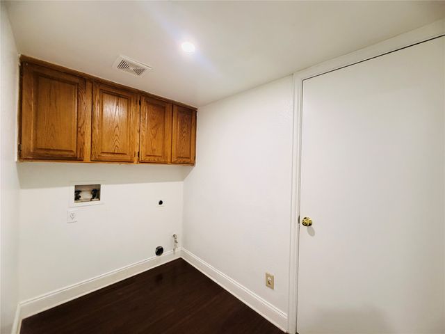 434 Moonlight Way, Irving, TX 75063
