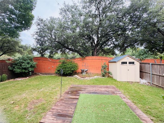 434 Moonlight Way, Irving, TX 75063