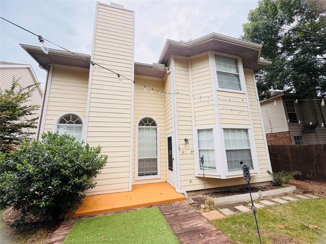 434 Moonlight Way, Irving, TX 75063