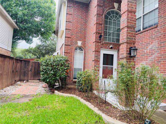 434 Moonlight Way, Irving, TX 75063