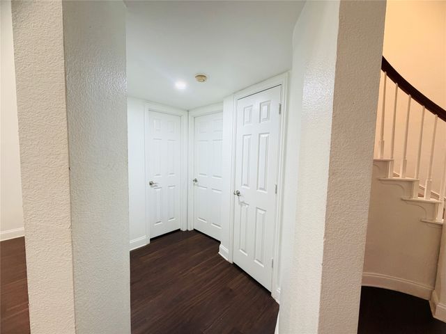 434 Moonlight Way, Irving, TX 75063
