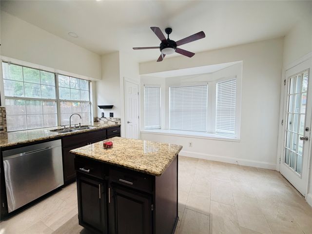 434 Moonlight Way, Irving, TX 75063
