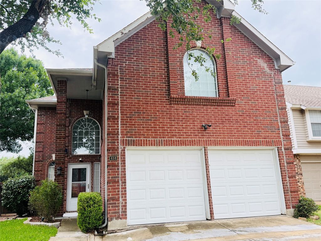 434 Moonlight Way, Irving, TX 75063