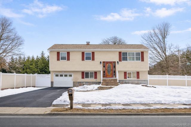 1682 Church Street, Holbrook, NY 11741