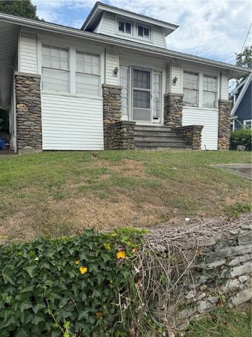 117 West Main Road, Middletown, RI 02842