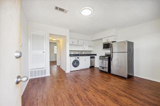 2401 Manor RD 232A, Austin, TX 78722