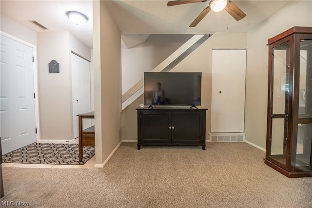 26674 Lake Of The Falls Boulevard, Olmsted Falls, OH 44138