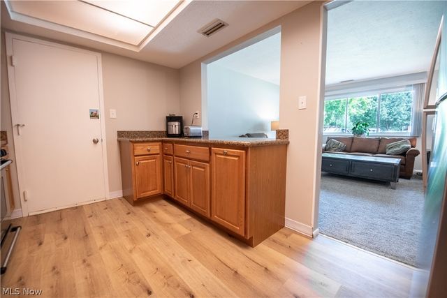 26674 Lake Of The Falls Boulevard, Olmsted Falls, OH 44138