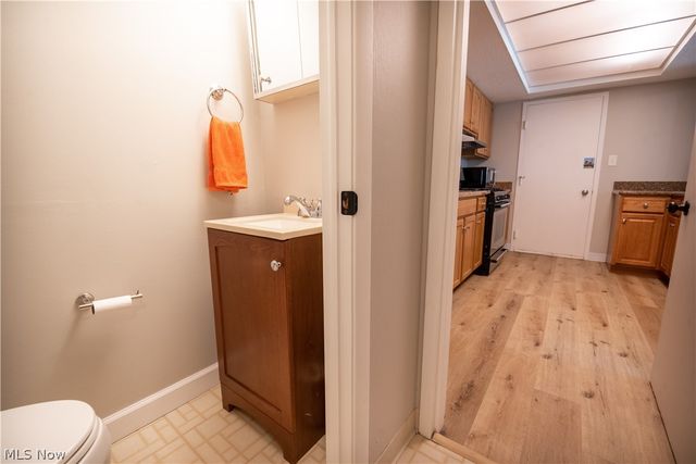 26674 Lake Of The Falls Boulevard, Olmsted Falls, OH 44138