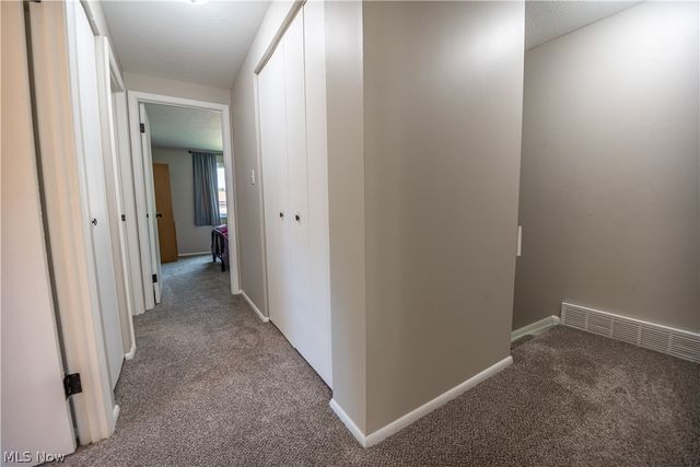 26674 Lake Of The Falls Boulevard, Olmsted Falls, OH 44138